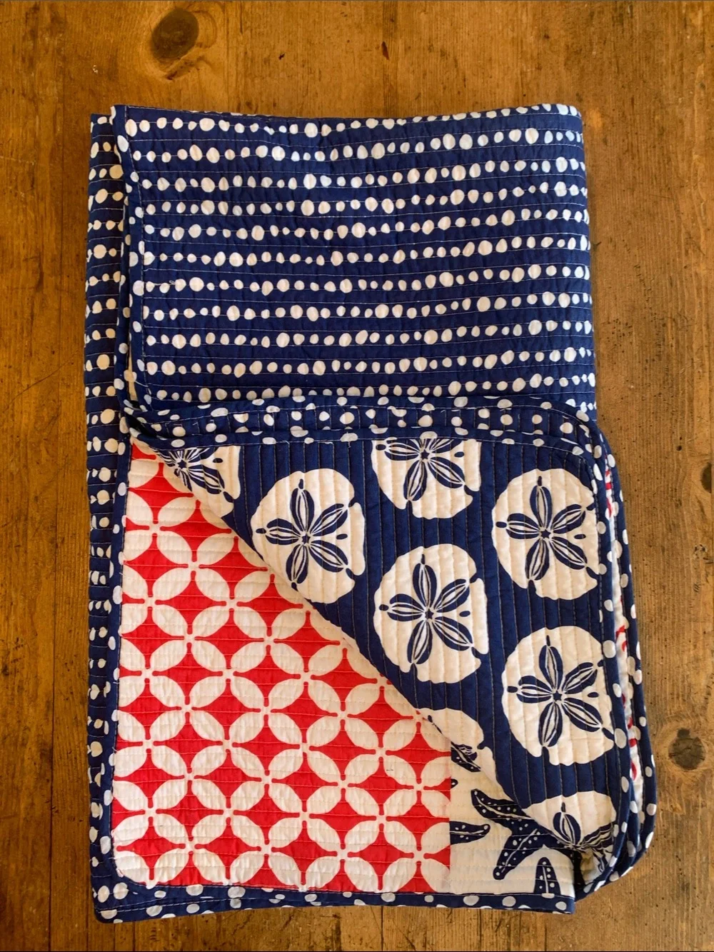 Cotton Red & Navy Starfish & Crab Quilted Throw Blanket